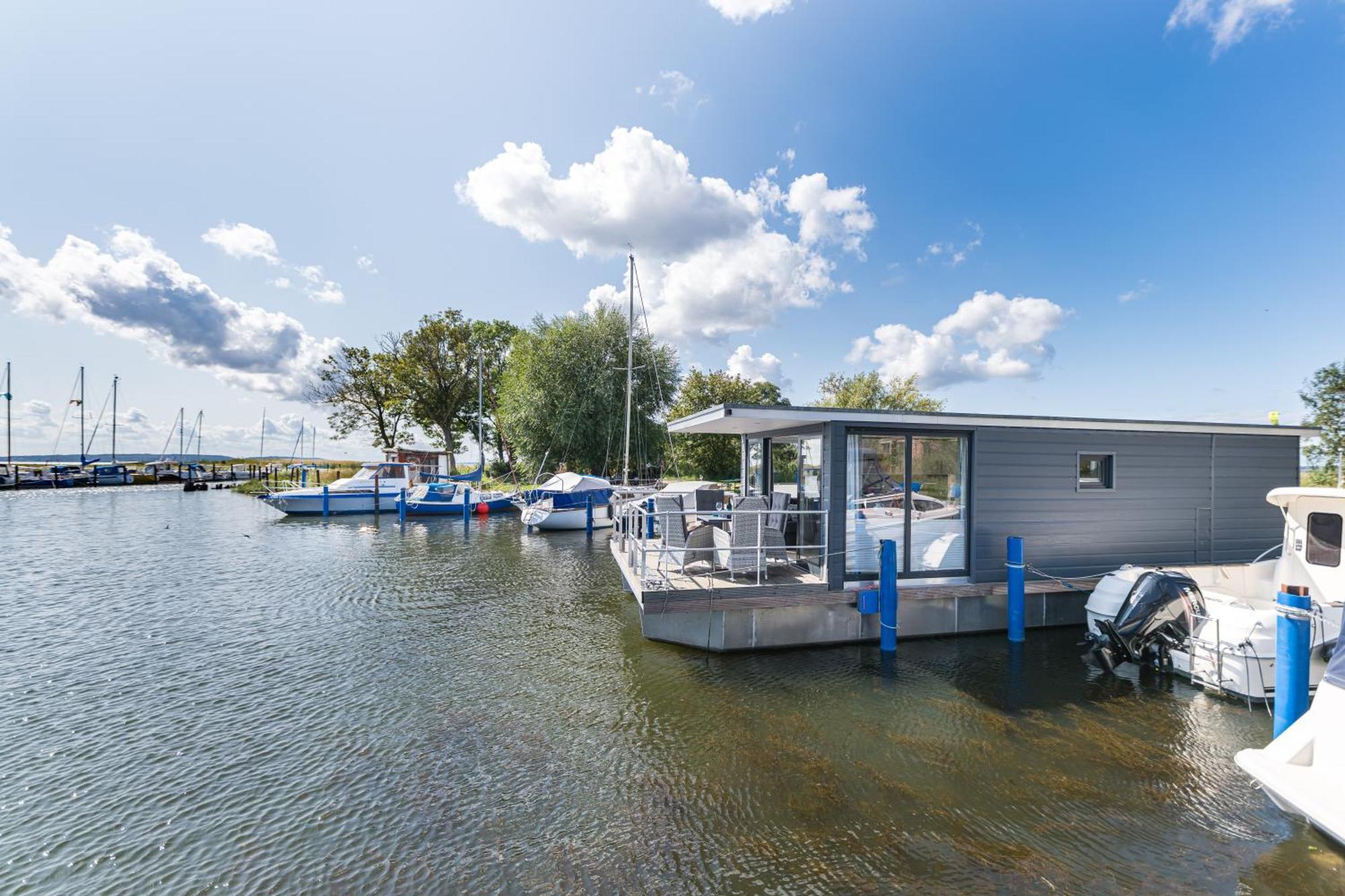 Neuhof  Marina Martinshafen - Lotsenhaus酒店 外观 照片