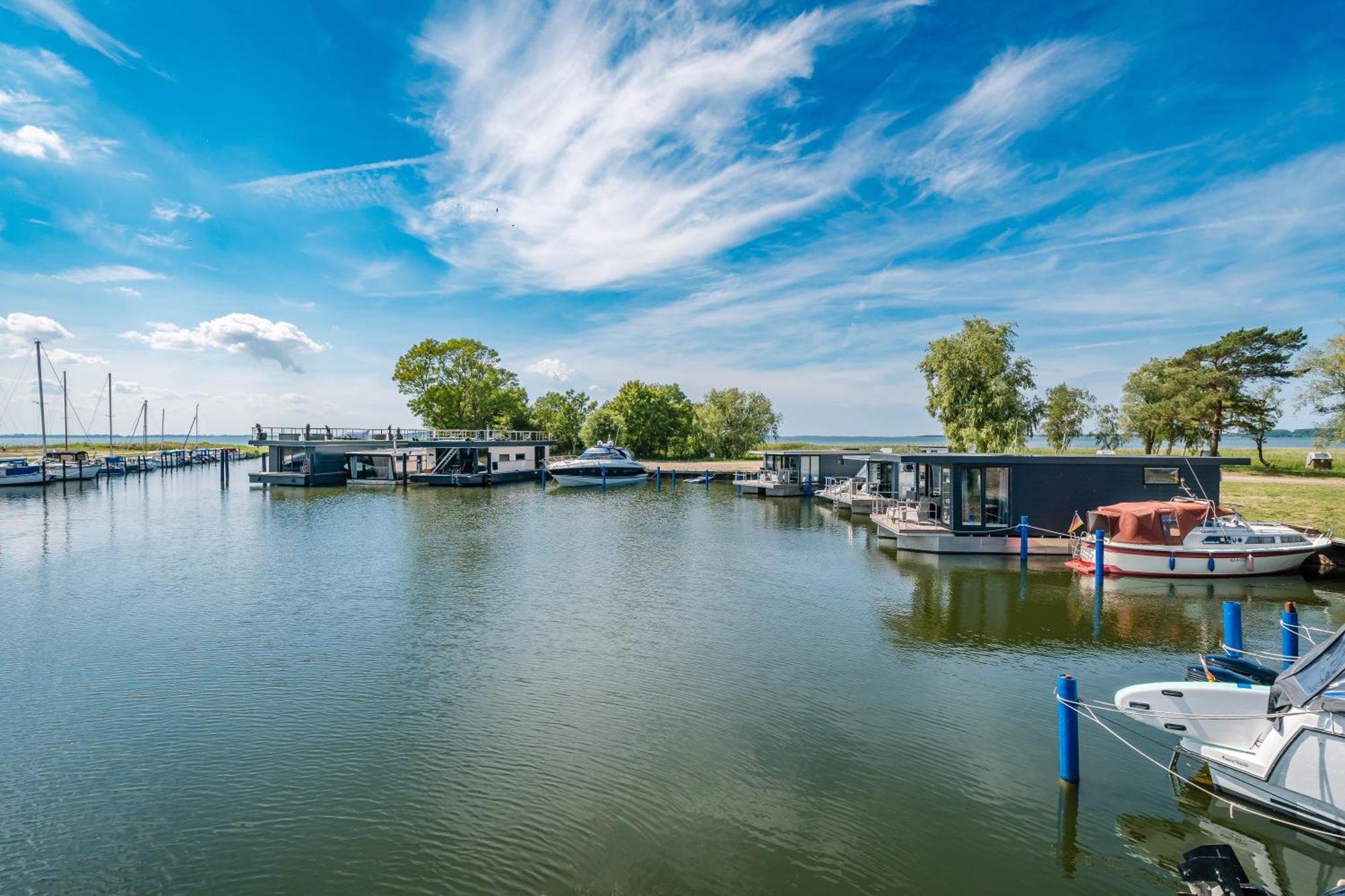 Neuhof  Marina Martinshafen - Lotsenhaus酒店 外观 照片