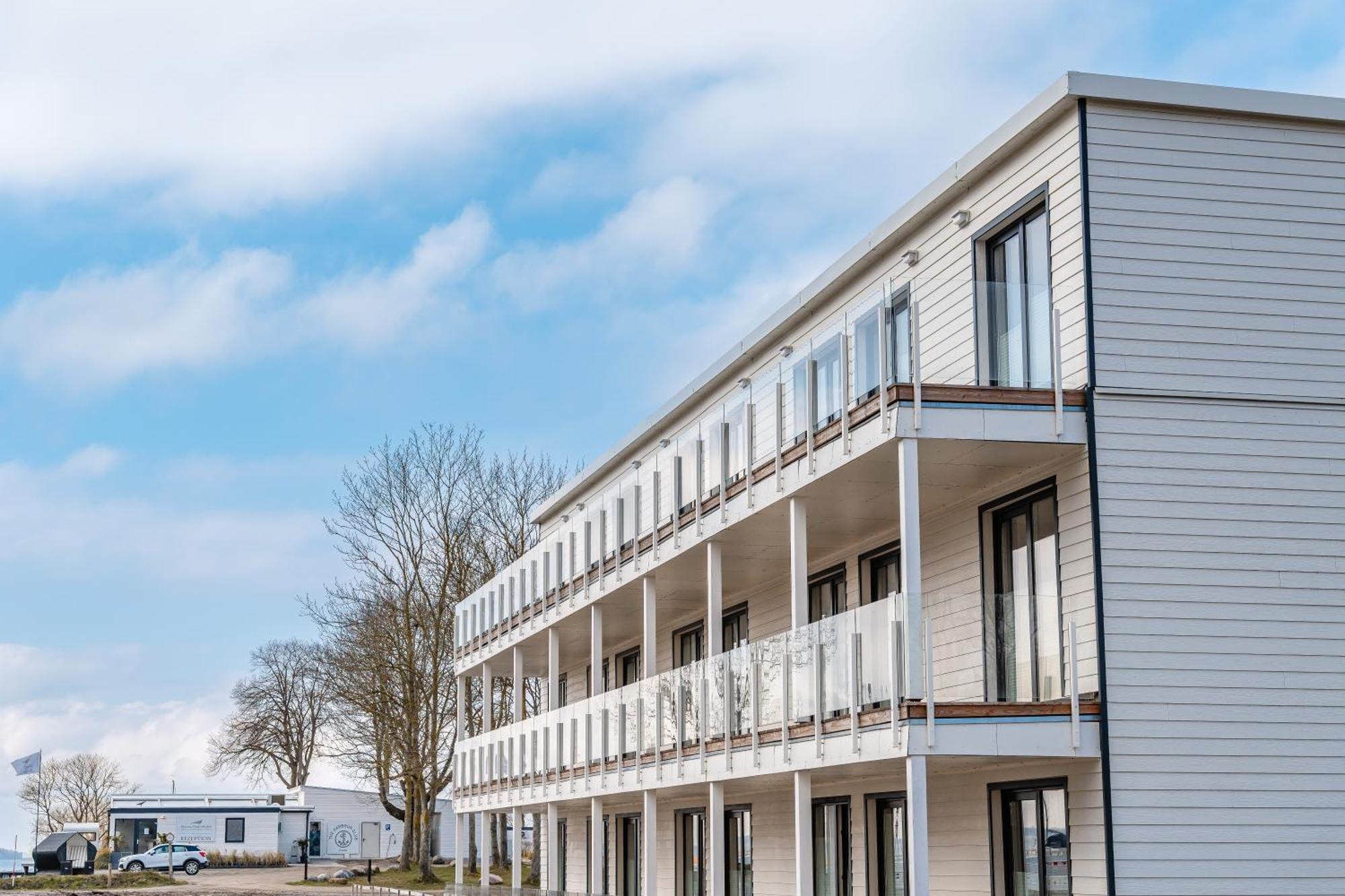 Neuhof  Marina Martinshafen - Lotsenhaus酒店 外观 照片